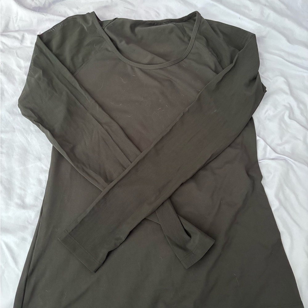 Fabletics S/M Bundle - Picture 4 of 10